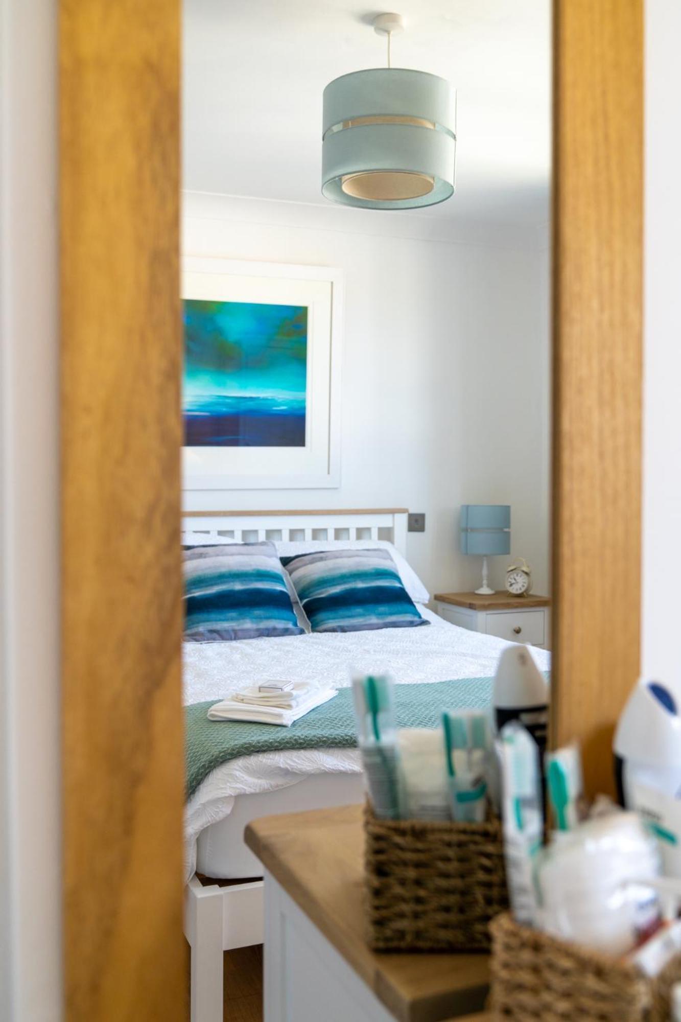 Trethvor House Ensuite Double Room With Free Parking In Quiet Residential Area Padstow Kültér fotó